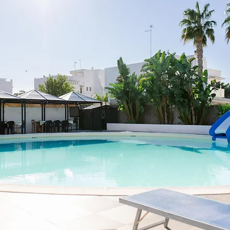 Morella Pool & Sea - Moderno